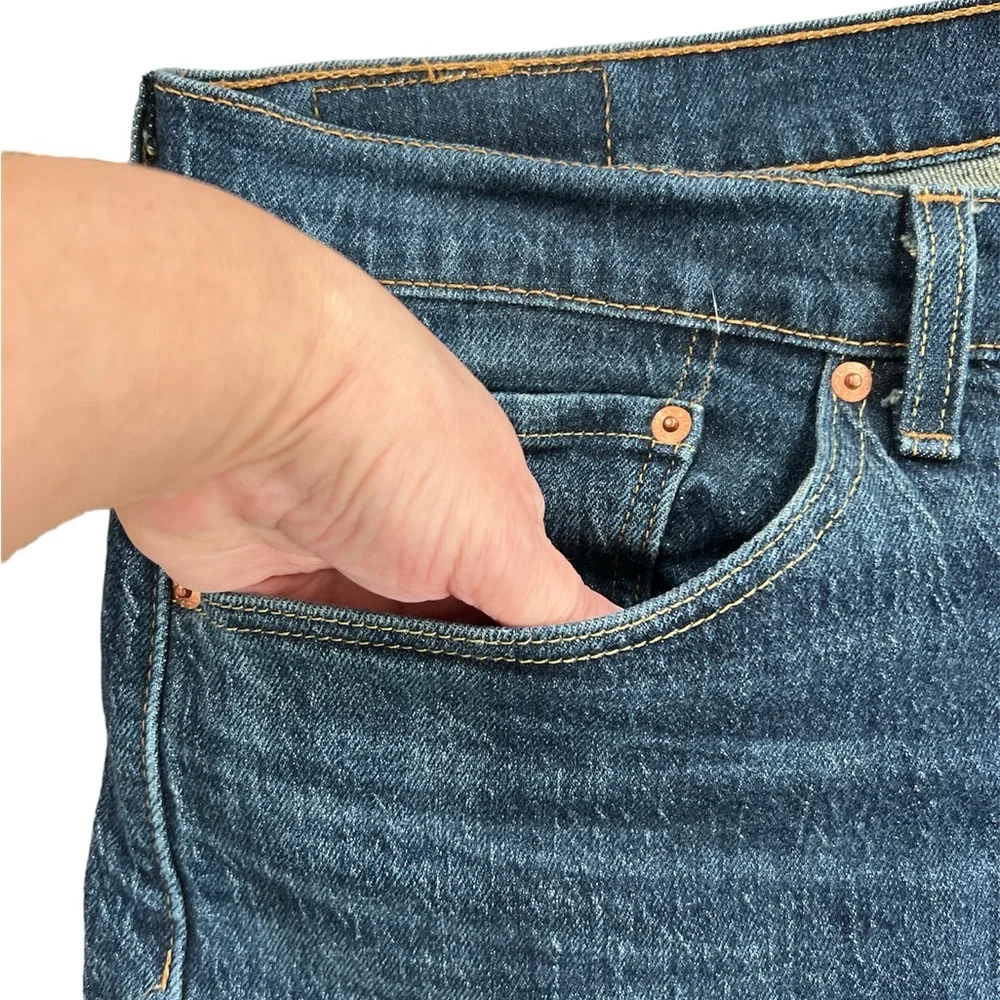 Levi’s 505 Men’s Blue Dark Wash Regular Fit Straight Leg Jeans Size:‎ 36